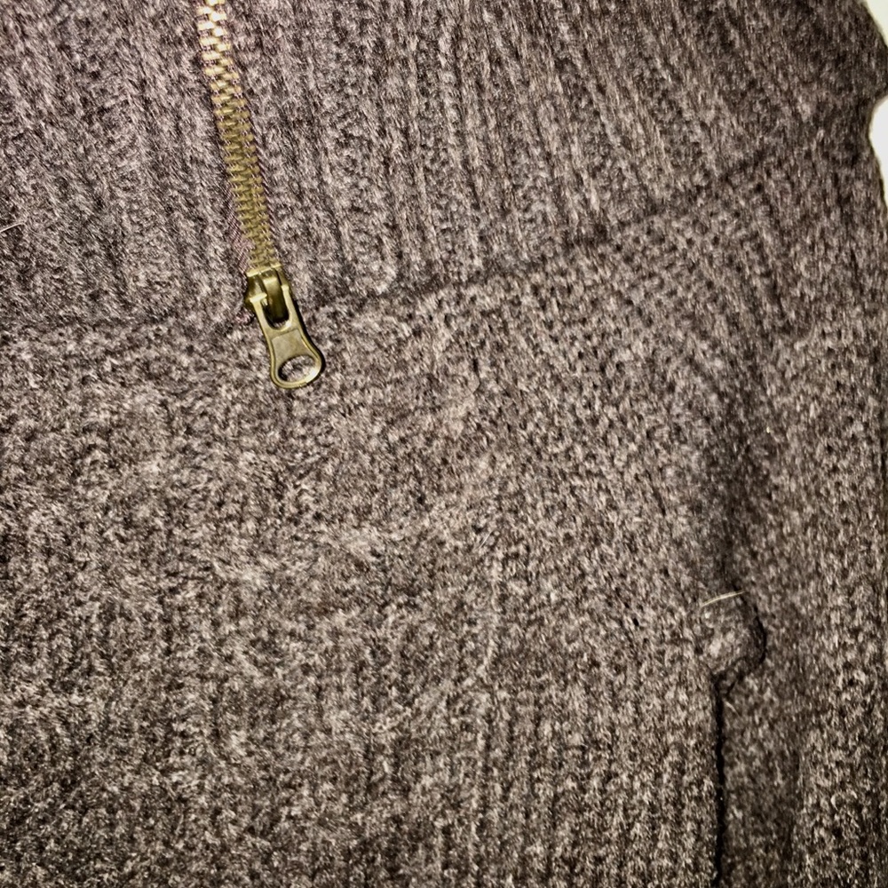 Sweater - Picture 6 of 6